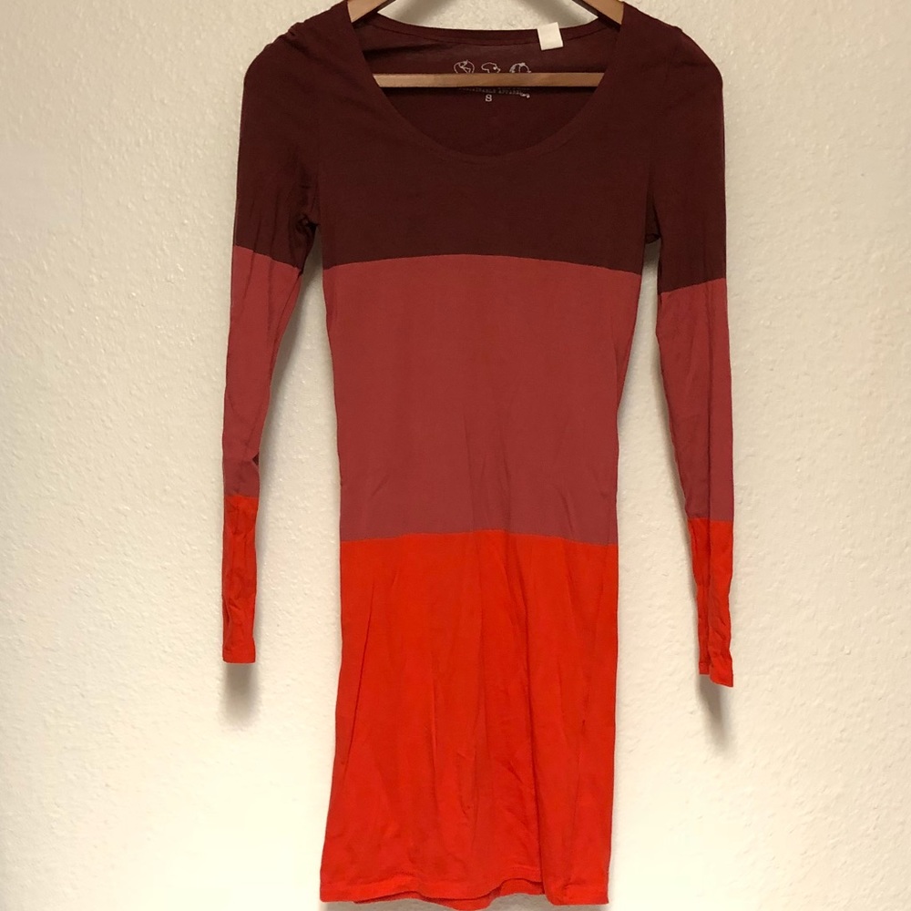 Threads 4 Thought color black shirt/dress